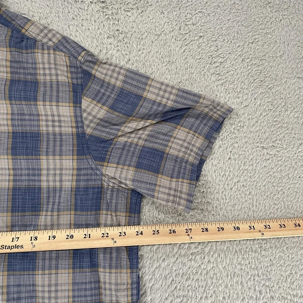 The North Face Plaid Shirt Mens XL Hiking Lightweight Short Sleeve Button Up